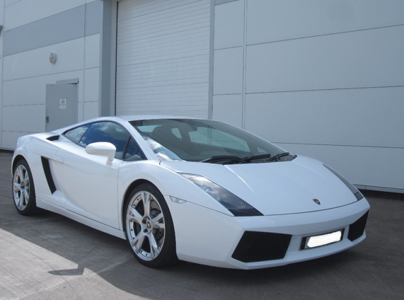 HIRE LAMBORGHINI GALLARDO