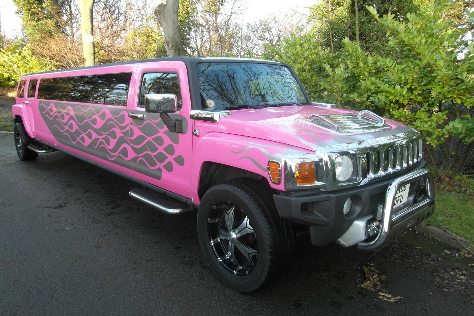 Pink HUMMER LIMO HIRE